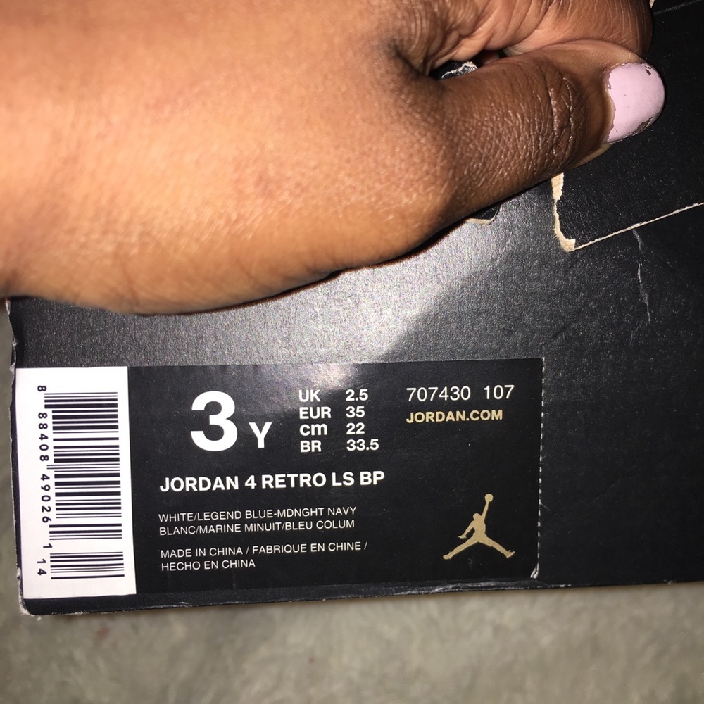 Jordan 4s - Picture 4 of 5